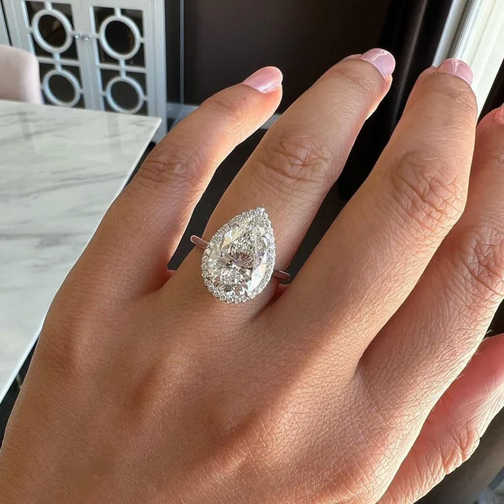 Pear Diamond Engagement Ring for the first time buyers